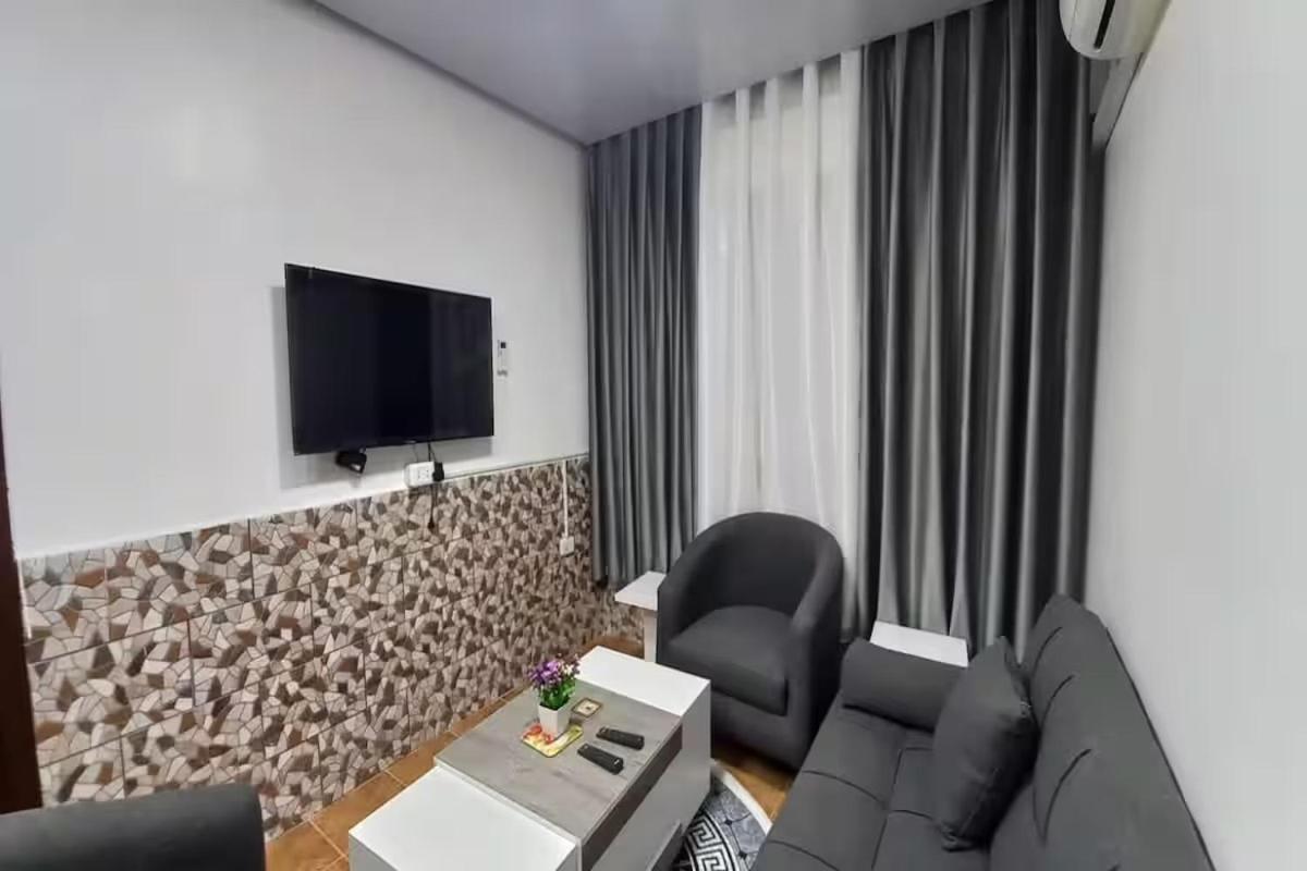 Al-Nujoom Hotel Suites Амман Экстерьер фото