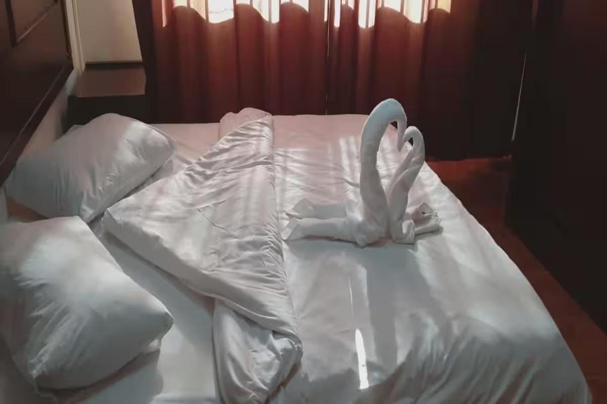 Al-Nujoom Hotel Suites Амман Экстерьер фото