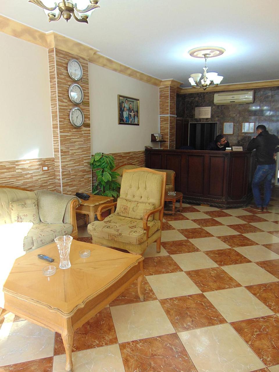 Al-Nujoom Hotel Suites Амман Экстерьер фото